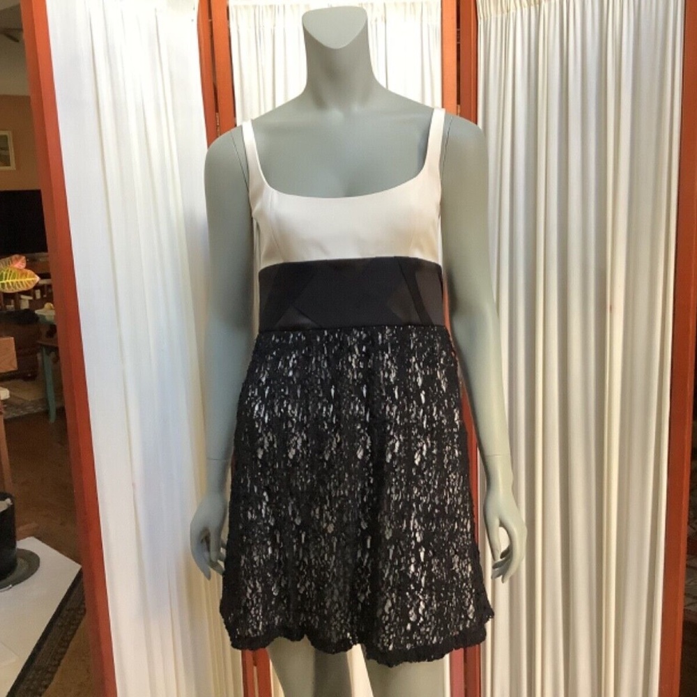 Jay Godfrey Womans Mini Dress White Silk Black Embroidery Size 8